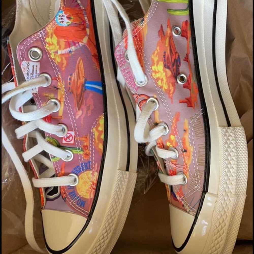 Brand new fashion converse